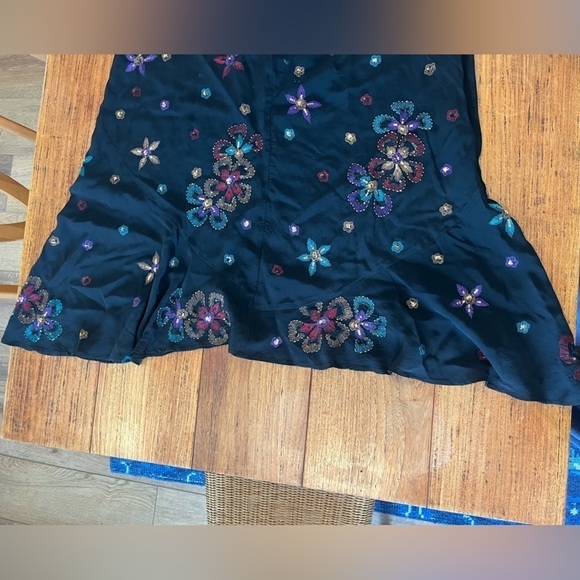 Vintage Chico's 100% Silk Sequin Embroidered High Waisted Midi Length Skirt - Picture 5 of 9